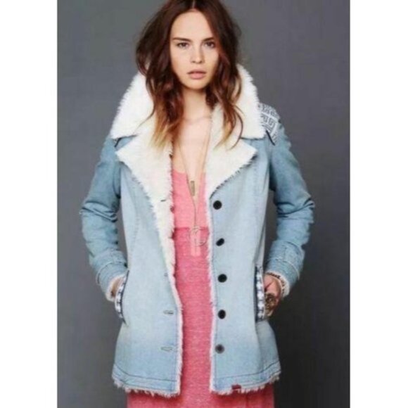 Free People Sherpa Shearling Fur Winter Denim Jacket Coat XS Rare ASO - Picture 3 of 4